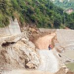 बिपी राजमार्गमा रातको समयमा सवारी आवागमनमा रोक !