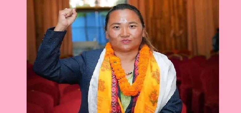 दोलखा गौरीशंकरको उपाध्यक्षमा नेकपा एमालेकी उमा शेर्पा विजयी