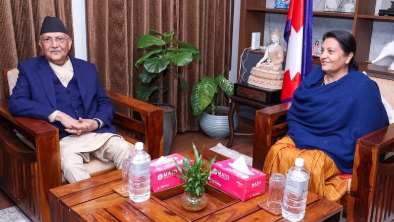 प्रधानमन्त्री ओली र पूर्वराष्ट्रपति भण्डारीबीच २ घण्टा छलफल