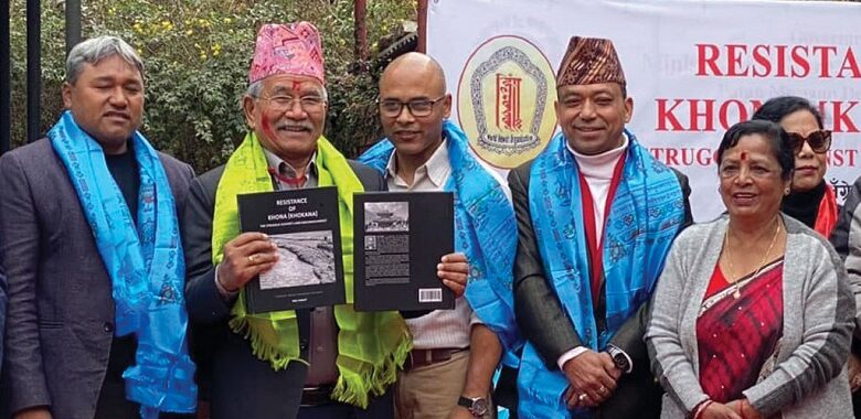 नेपाली, नेपाल भाषा र अङ्ग्रेजी गरी तीन भाषामा लेखिएको पुस्तक विमोचन