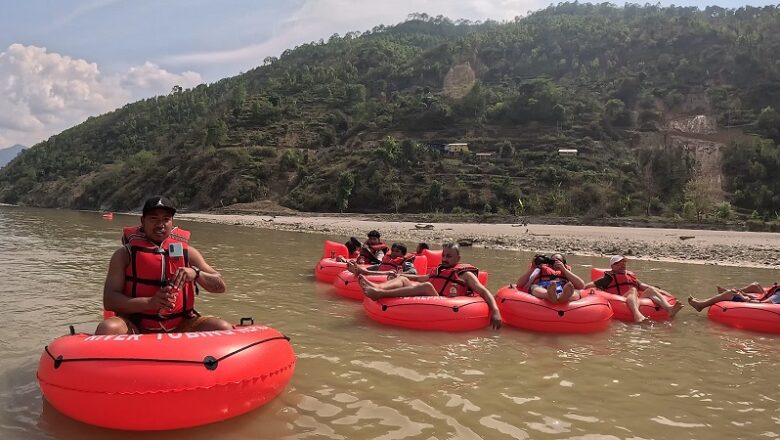 नेपालमै पहिलोपटक सुरु भयो रिभर ट्यूबिङ