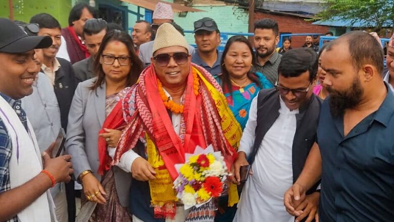 एउटा नाटकीय घटनाः रेशम चौधरी पक्राउ परे, करीब ५ घण्टामै रिहा भए !