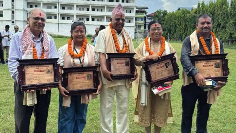 जीवन स्मृति प्रतिष्ठानद्वारा पाँच जना श्रष्टा सम्मानित