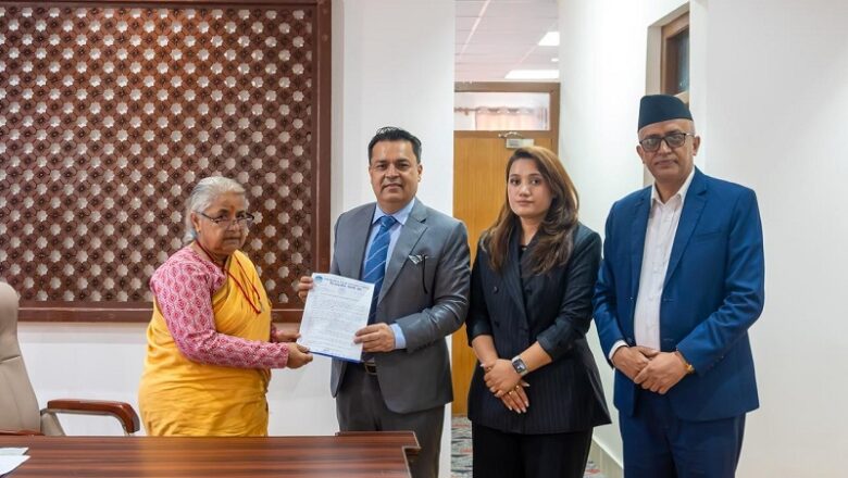 एनआरएनएका अध्यक्ष डा. बद्री केसी र प्रधानमन्त्री सुशीला कार्कीबीच भेटघाट