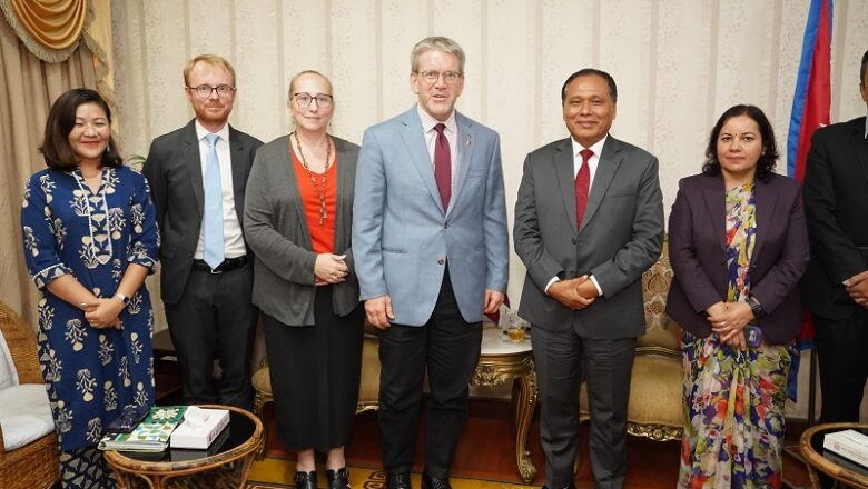 मन्त्री कुलमान घिसिङ र अमेरिकी राजदूतबीच भेटवार्ता