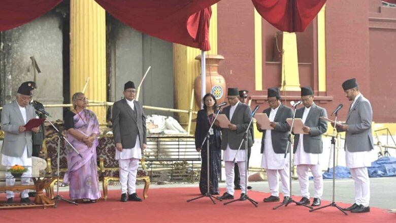 चार जना नवनियुक्त मन्त्रीहरुले लिए पद तथा गोपनीयताको शपथ