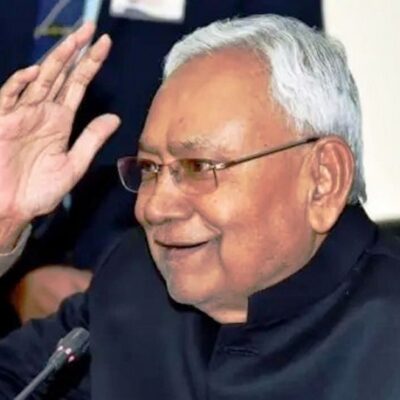 नितिश कुमार दशौंपटक बिहारको मुख्यमन्त्री नियुक्त