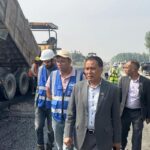 ऊर्जामन्त्री घिसिङद्वारा निर्माणाधीन पूर्वपश्चिम एशियन राजमार्गको निरीक्षण