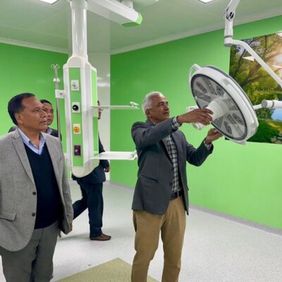 निर्माणाधीन बाल अस्पतालको मन्त्री कुलमान घिसिङद्वारा निरीक्षण