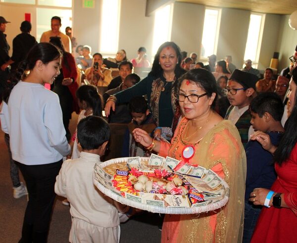 कोलोराडोमा योमरी पुन्ही कार्यक्रममा इन्दिरा धिमे मैचा फिल्म प्रर्दशन