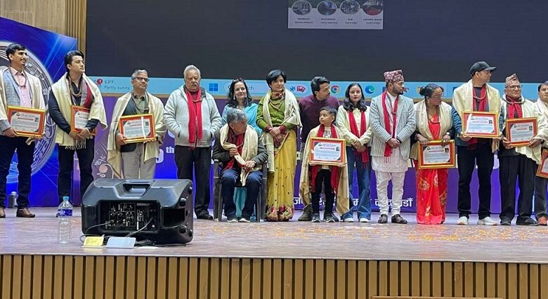 मदनकृष्ण श्रेष्ठलाई अभिनन्दन र कोमल ओलीलाई दीर्घ साधना सम्मान