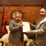 ऊर्जा, जलस्रोत तथा सिँचाइमन्त्री कुलमान घिसिङले दिए राजीनामा