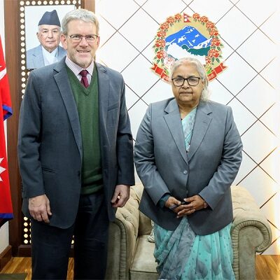 नेपालका लागि अमेरिकी राजदूत थम्प्सनद्वारा प्रधानमन्त्री कार्कीसँग बिदाइ भेट