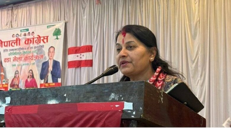 मकवानपुरे मतदाताको घरघरमा नेपाली काँग्रेसकी डीना उपाध्याय