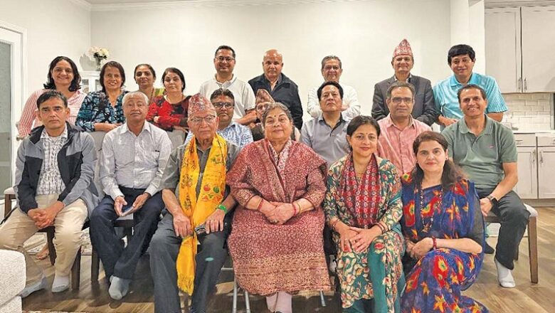 अनेसास क्यारोलाइना च्याप्टर साहित्यकार मुक्तकमणि सम्मानित