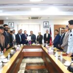 एनआरएनएद्वारा परराष्ट्रमन्त्री शिशिर खनाललाई बधाईसहित बुझाइयो माग पत्र