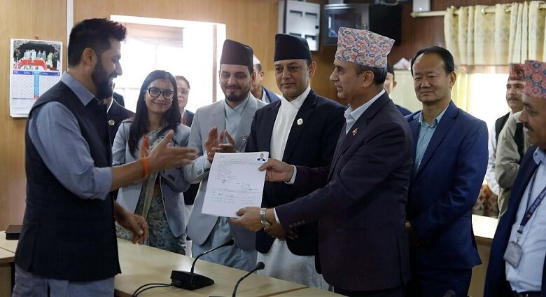 प्रतिनिधि सभाको रिक्त सभामुख पदका रास्वपाका डिपी अर्यालको एकल उम्मेदवारी दर्ता