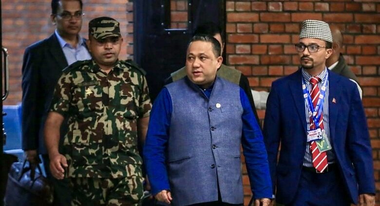 चीनको चार दिवसीय भ्रमण सकेर फर्किए परराष्ट्रमन्त्री शिशिर खनाल