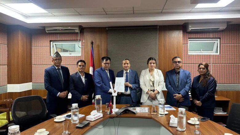 नेपाली विज्ञलाई राष्ट्रिय विकाससँग जोड्न राष्ट्रिय योजना आयोग र एनआरएनएबीच सहकार्यको छलफल