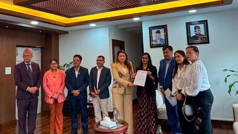 यो वर्ष संसद्मा प्रस्तुत हुने विधेयकमध्ये गैरआवासीय नेपाली ऐन पनि एक हो : कानुनमन्त्री गौतम