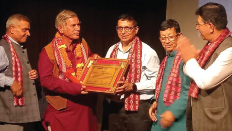 अल्पविराम पोखरेली ‘पूर्णप्रसाद ब्राह्मण लघुकथा पुरस्कार’ बाट पुरस्कृत