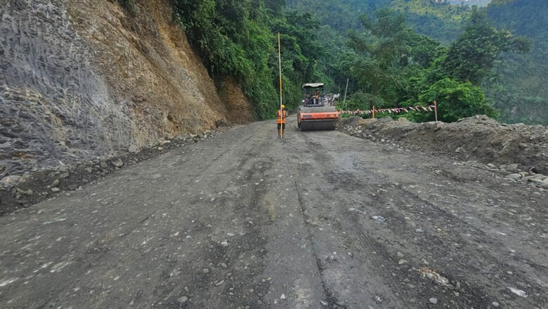 कृष्णभीरमा ट्रयाक खोल्ने काम सम्पन्न, बिहीबारदेखि पूर्ण रुपमा यातायात सञ्चालन